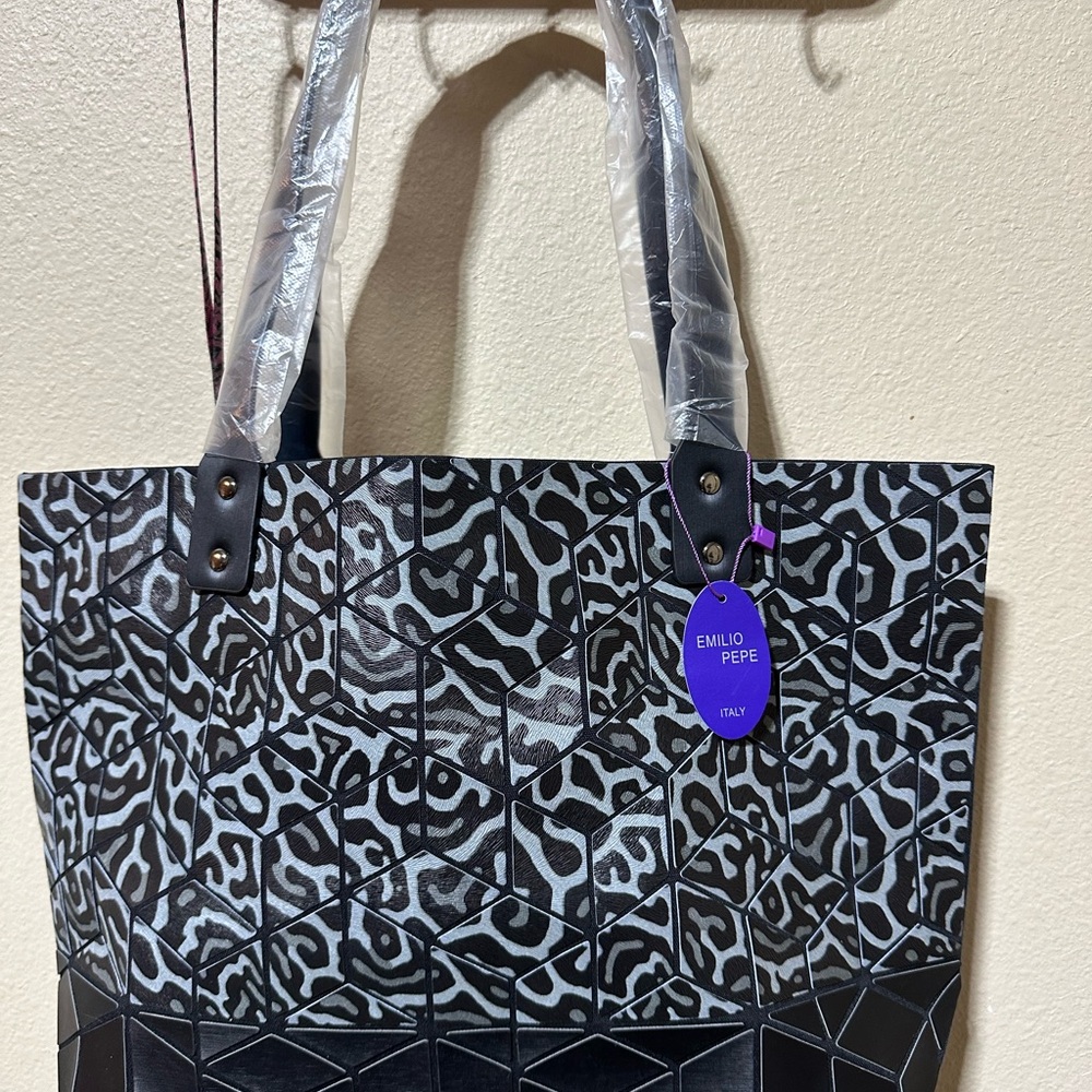 Foldable tote , real unique